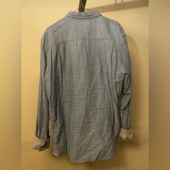 XL matix button up - Picture 4 of 4